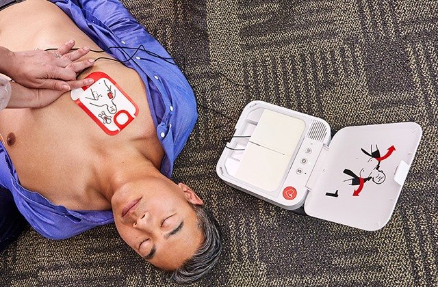 LIFEPAK CR2 Автоматический внешний дефибриллятор